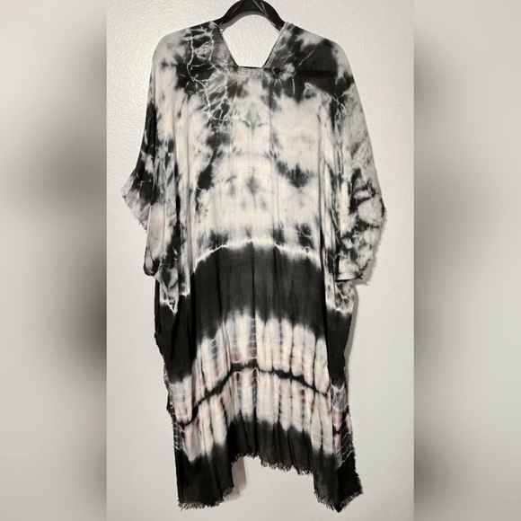 WOVEN HEART Black White Tie-Dye Kimono Beach Cover Up Raw Hem One Size - Picture 5 of 14